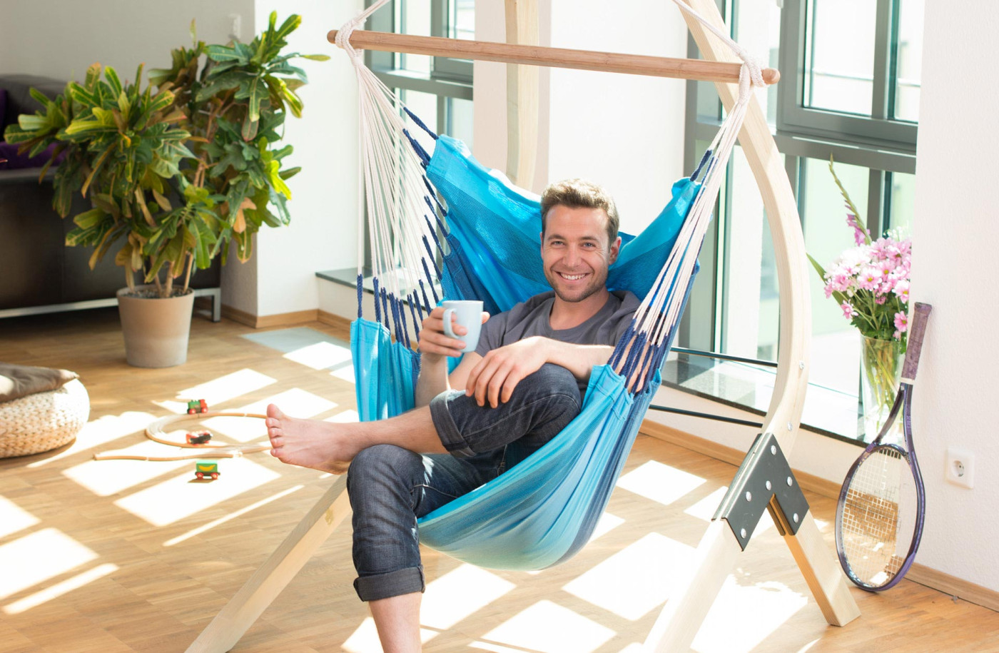Vela Caramel - FSC™ certified Spruce Stand for Comfort Hammock Chairs
